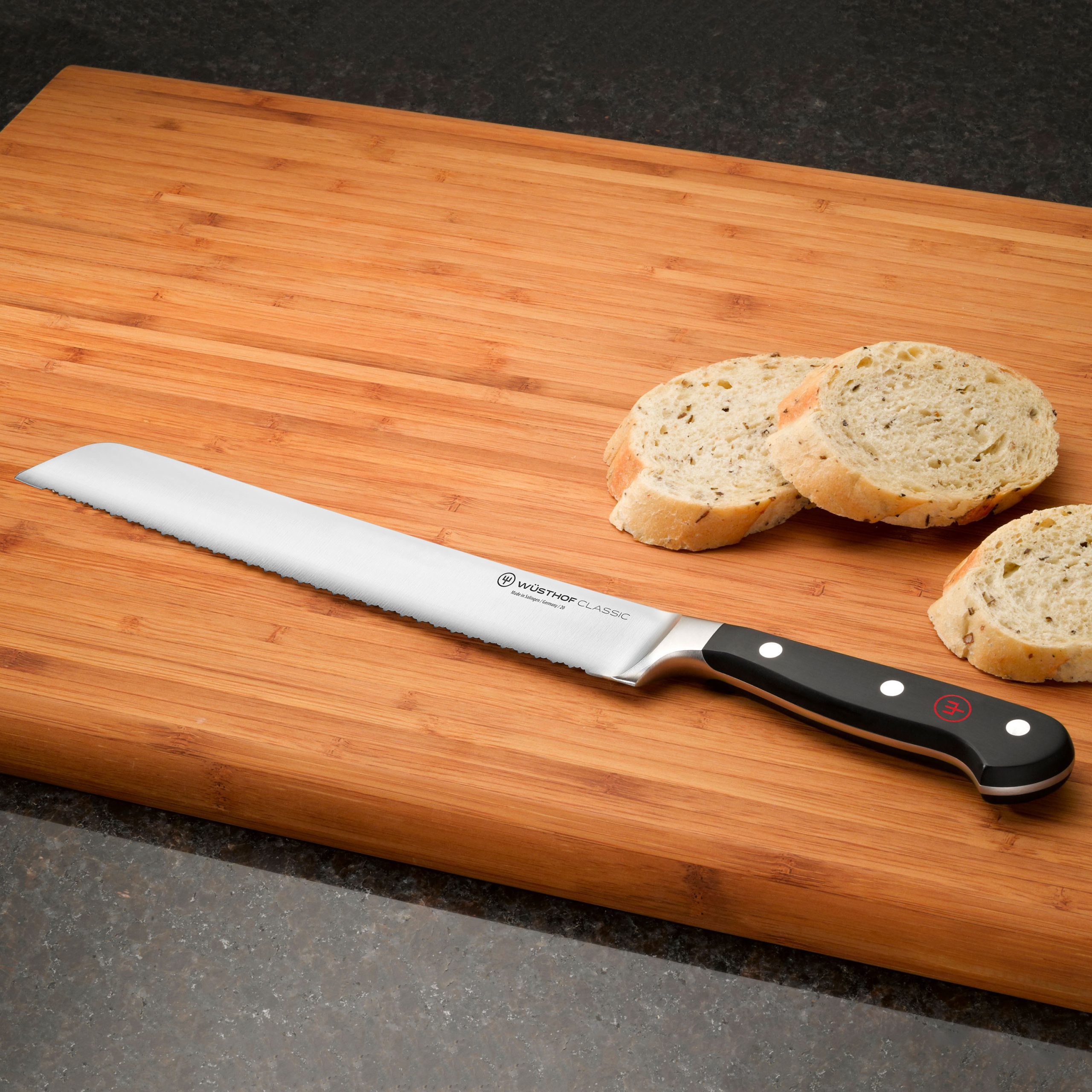 Schwertkrone Cuchillo de pan de madera de olivo de Solingen, longitud de  hoja de 20 cm, acero inoxidable : : Hogar y cocina